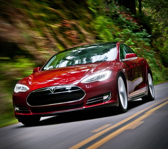 Nopietnas darbības traucējumu dēļ Tesla atsauc vairāk nekā miljonu elektromobiļu